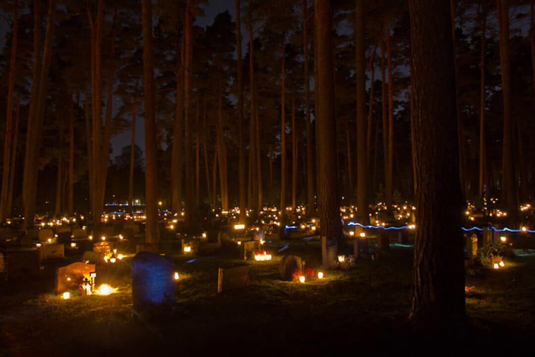 cimitero notte